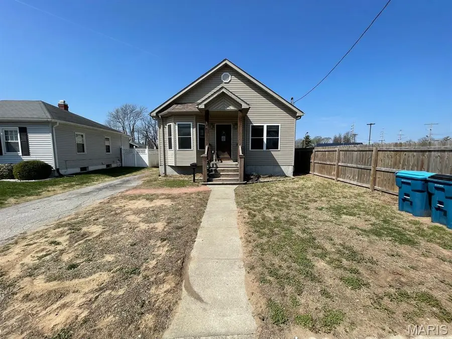 560 Prospect Street, Wood River, IL 62095 - #2