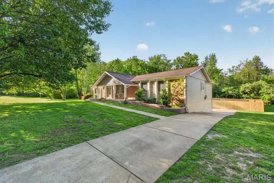 10720 Forest Path Drive, Sunset Hills, MO 63128 - #2