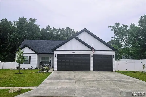 10711 Trenton Ln, Foristell, MO 63348