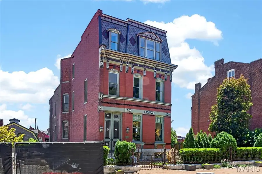 2612 S 12th Street, Saint Louis, MO 63118 - #2