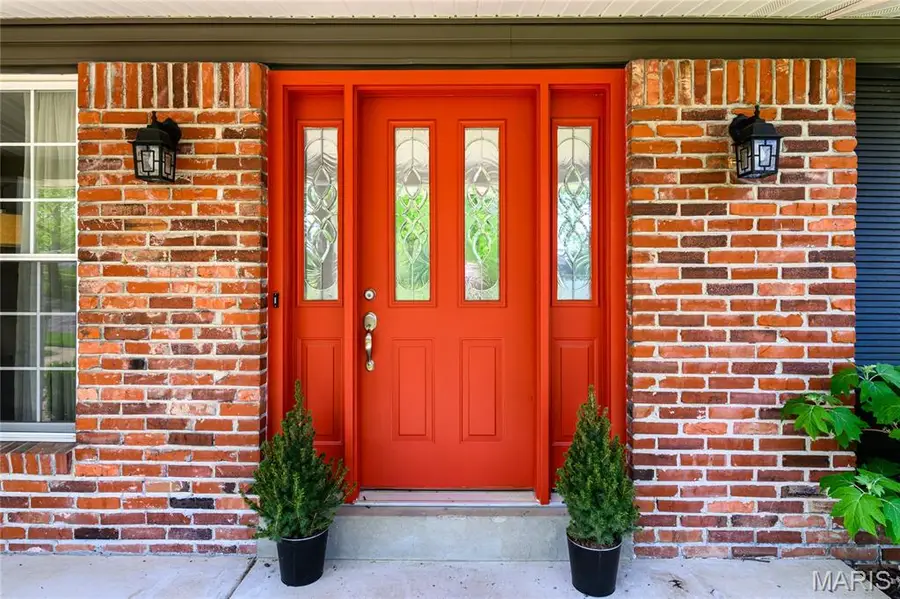 5639 Chalet Manor Court, Oakville, MO 63129 - #3