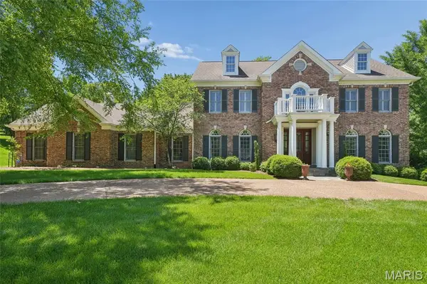 111 Worthington Oaks Drive, Creve Coeur, MO 63141