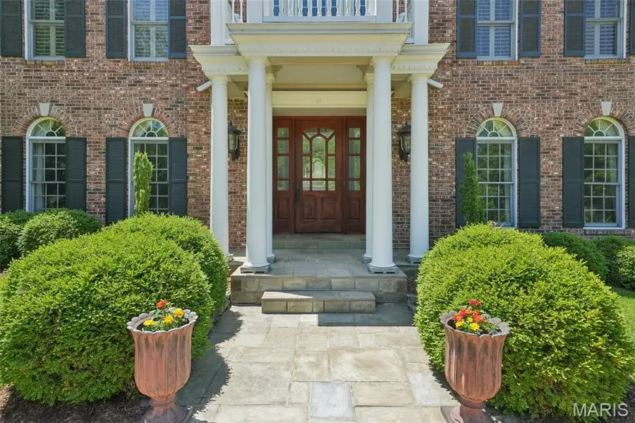 111 Worthington Oaks Drive, Creve Coeur, MO 63141 - #2