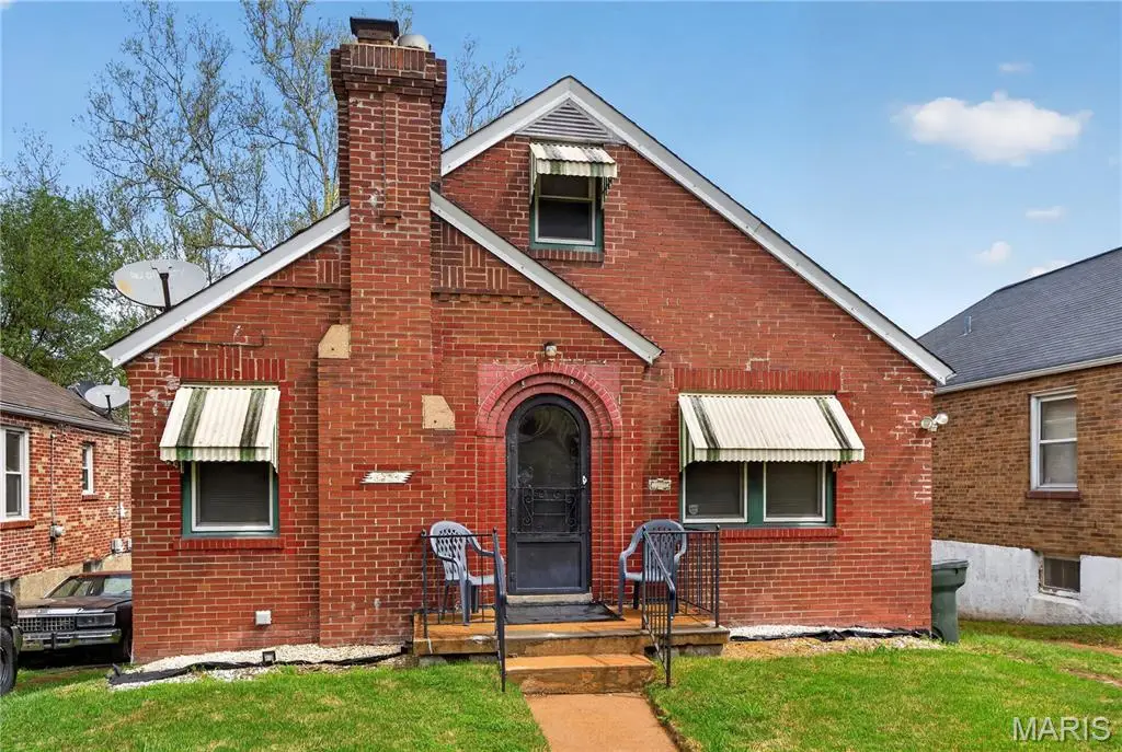 6331 Saloma Avenue, Saint Louis, MO 63136 - #1