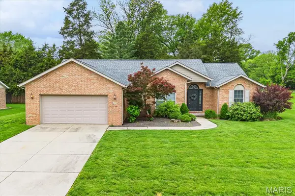 432 Meadowlark Lane, Belleville, IL 62220
