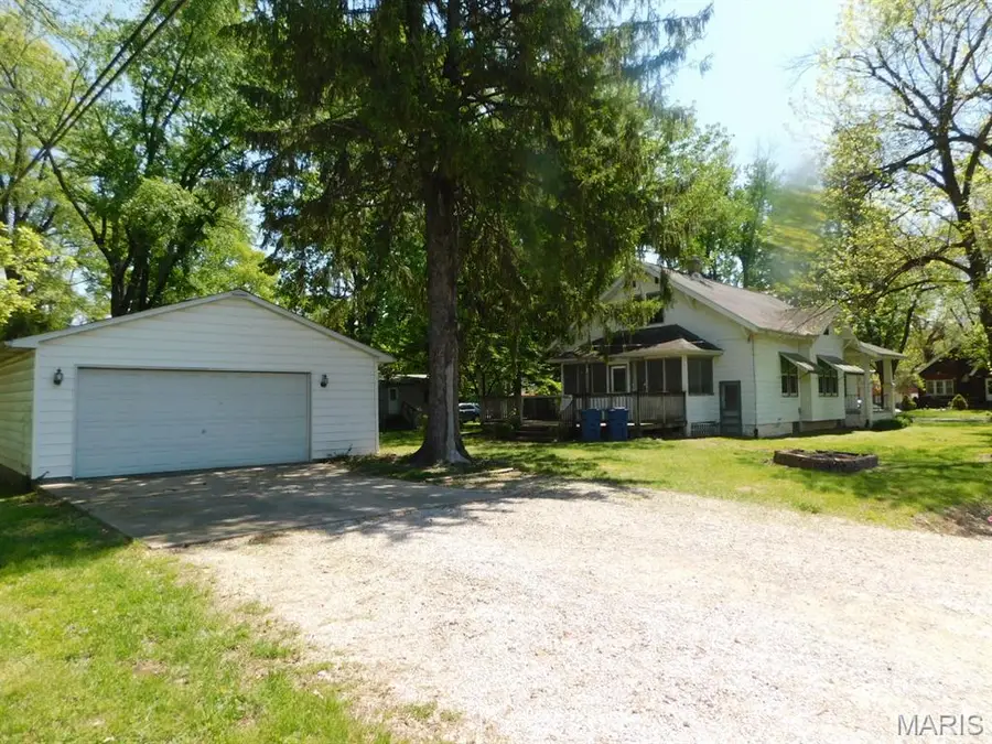 119 W Washington Street, Caseyville, IL 62232 - #2