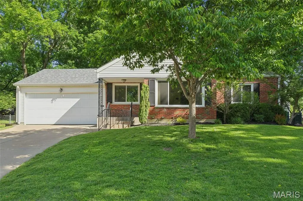201 Sunningwell Drive, Saint Louis, MO 63119 - #1