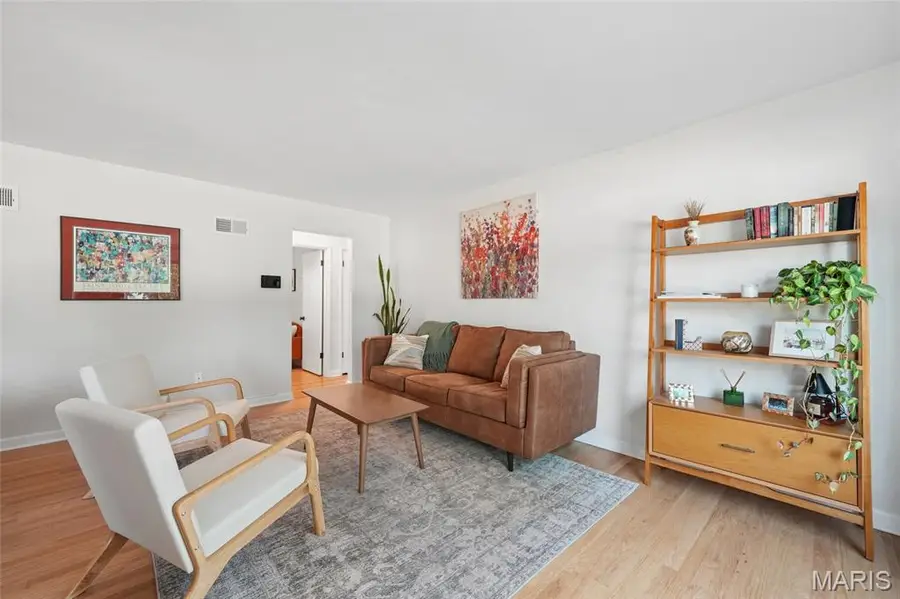 201 Sunningwell Drive, Saint Louis, MO 63119 - #3