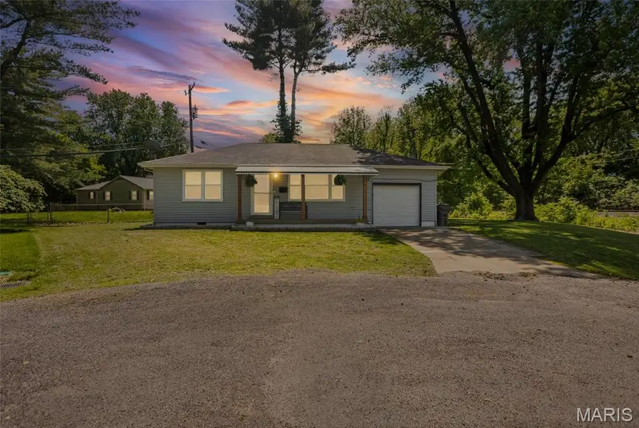 3700 Michelle Drive, Belleville, IL 62226 - #3