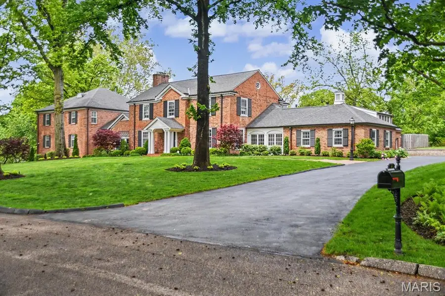 7 Greenbriar Drive, Ladue, MO 63124 - #2
