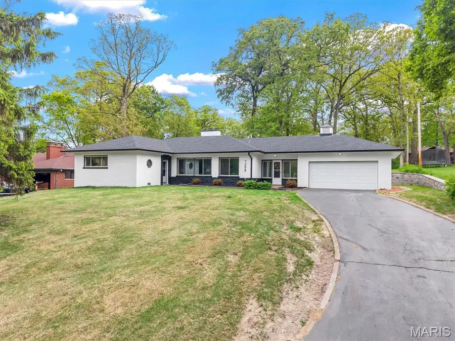 7308 Shiloh Lane, Affton, MO 63123 - #3