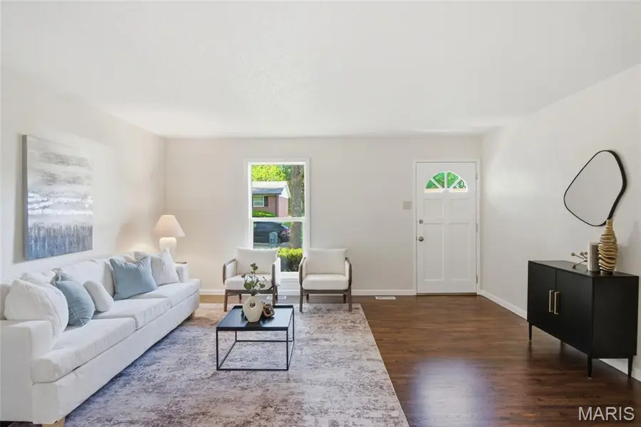 2330 Rockymont Drive, Saint Louis, MO 63136 - #3