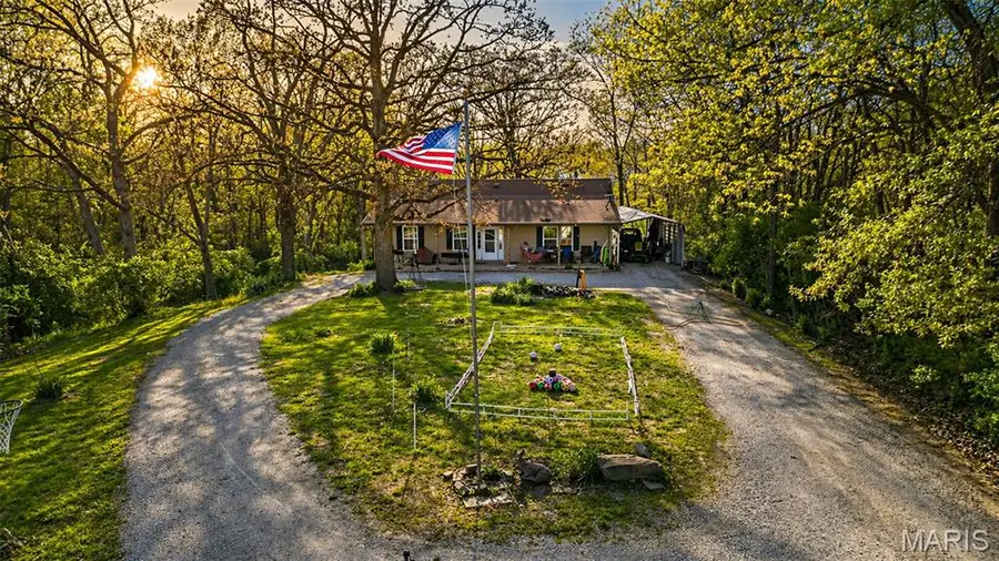 343 Prairie Lane, Alton, IL 62002 - #2