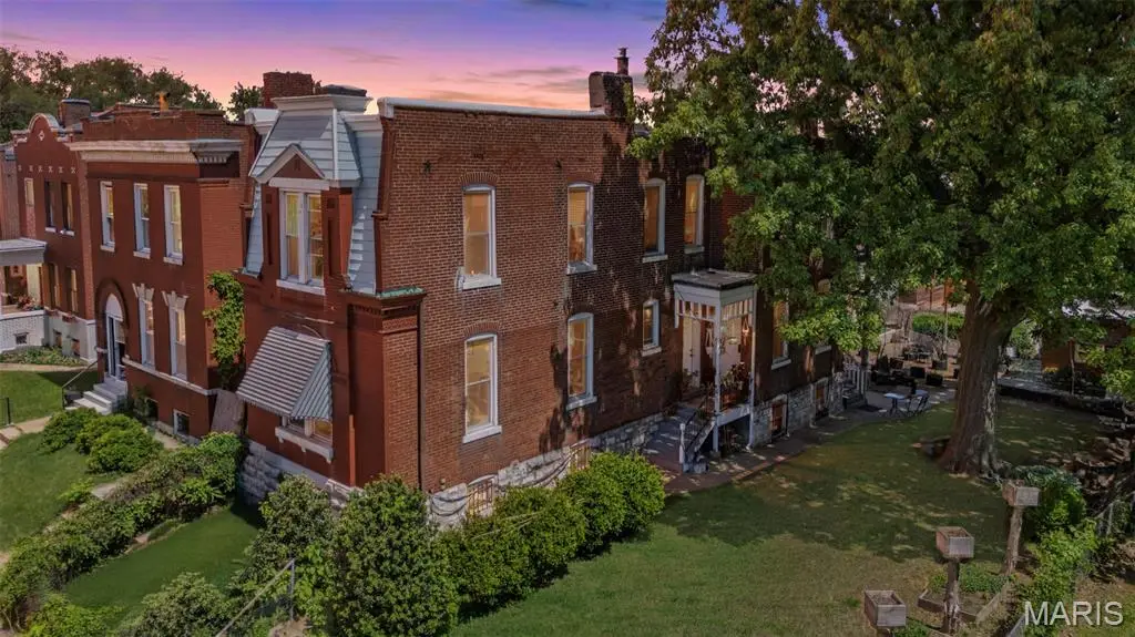 3230 Iowa Avenue, Saint Louis, MO 63118 - #1