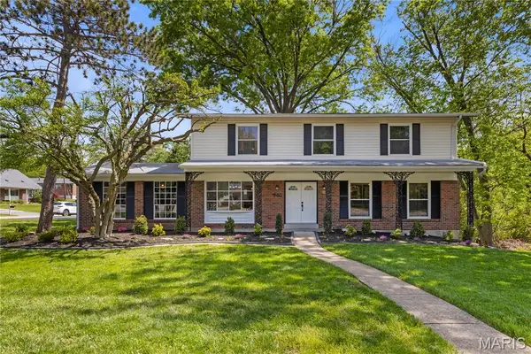 940 Fernview Drive, Creve Coeur, MO 63141