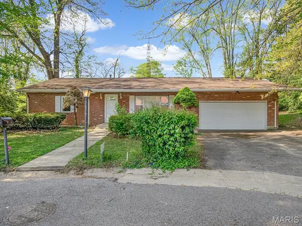 15 Gerri Ann Drive, Belleville, IL 62220