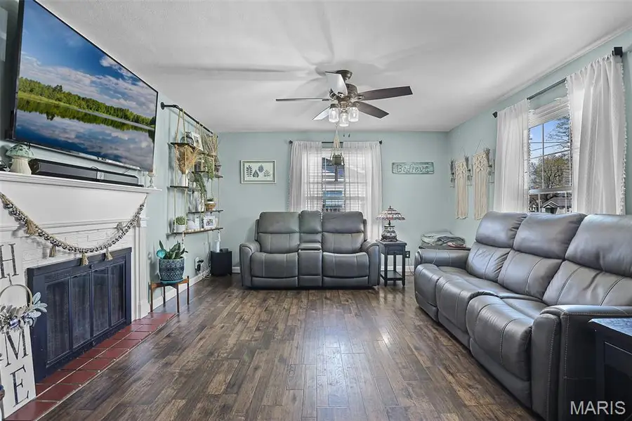 829 Oakdale Drive, East Alton, IL 62024 - #3