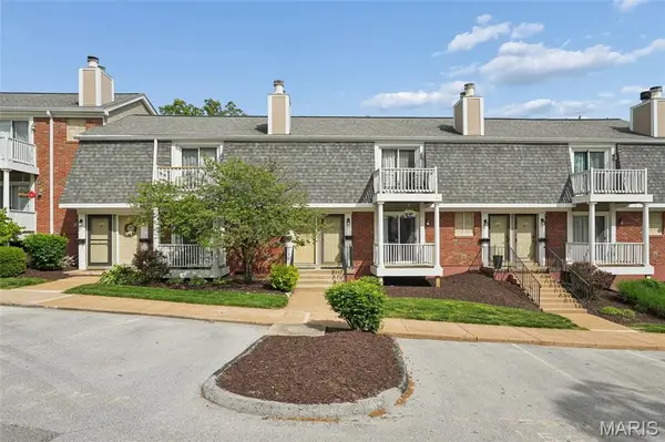 1516 Thrush Terrace, Brentwood, MO 63144