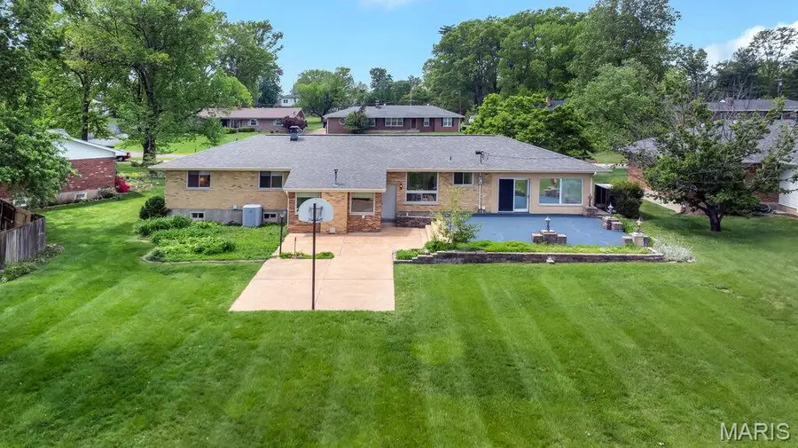 56 Lincord Drive, Saint Louis, MO 63128 - #3
