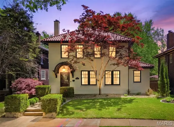 444 Melville Avenue, University City, MO 63130