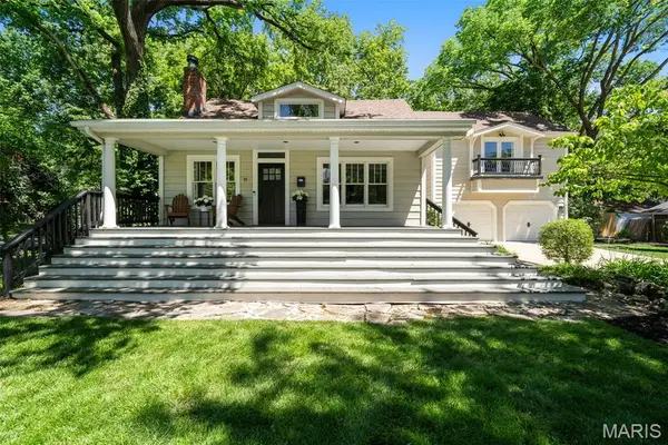 19 W Jackson Road, Webster Groves, MO 63119