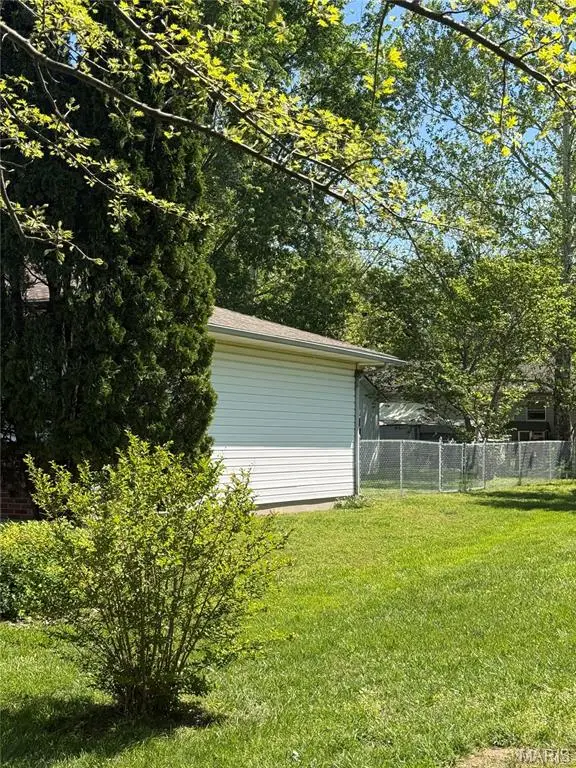 615 Vine Street, Cuba, MO 65453 - #3