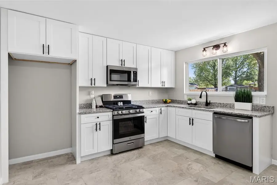 390 Versailles Drive, Florissant, MO 63031 - #2