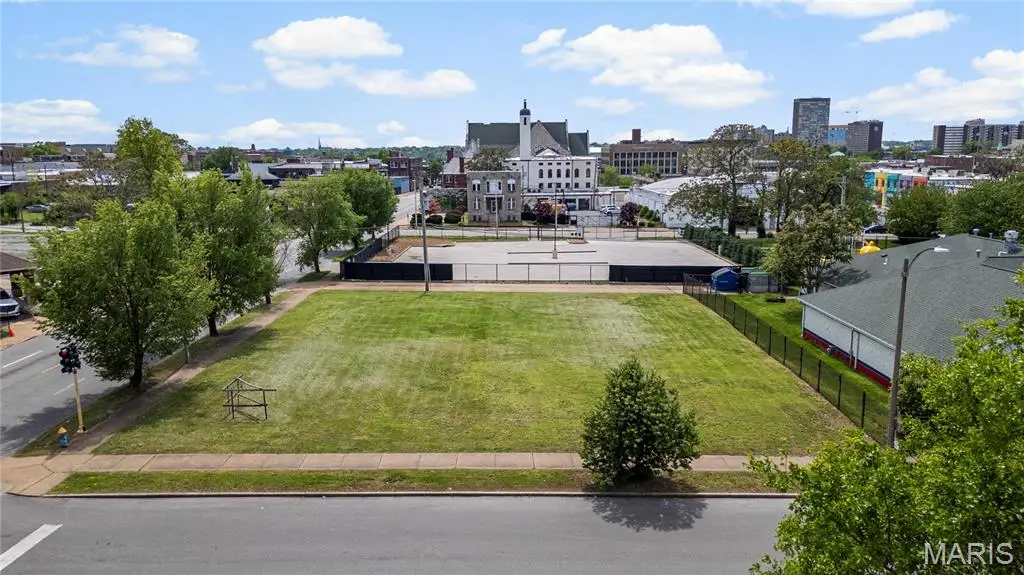 3208 Delmar Blvd, Saint Louis, MO 63103 - #1