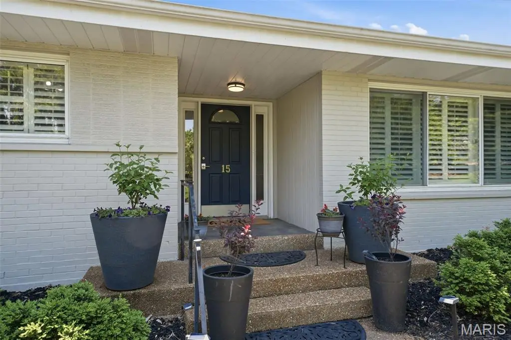 15 Glen Creek Lane, Saint Louis, MO 63124 - #1
