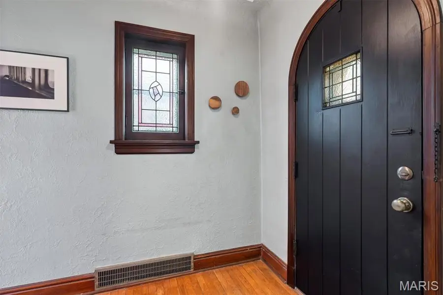 6416 Pernod Avenue, Saint Louis, MO 63139 - #3