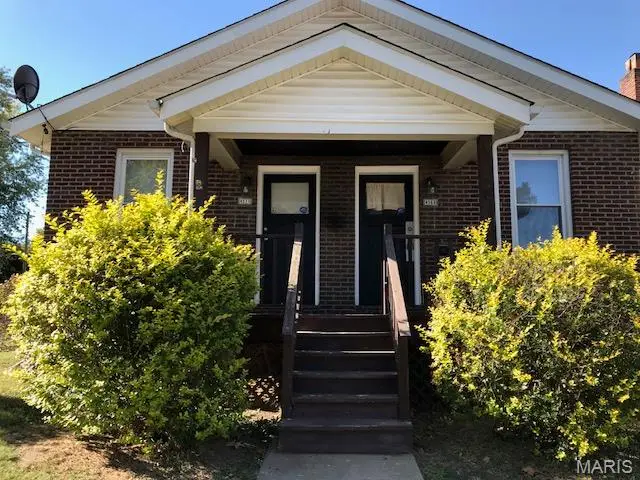 4569 Ray Avenue, Saint Louis, MO 63116 - #1