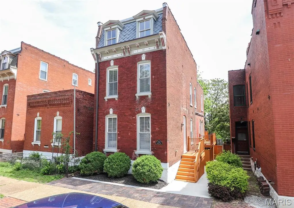 2414 S 11th Street, Saint Louis, MO 63104 - #1