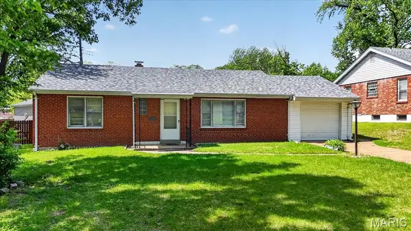 5545 Norway Drive, Normandy, MO 63121