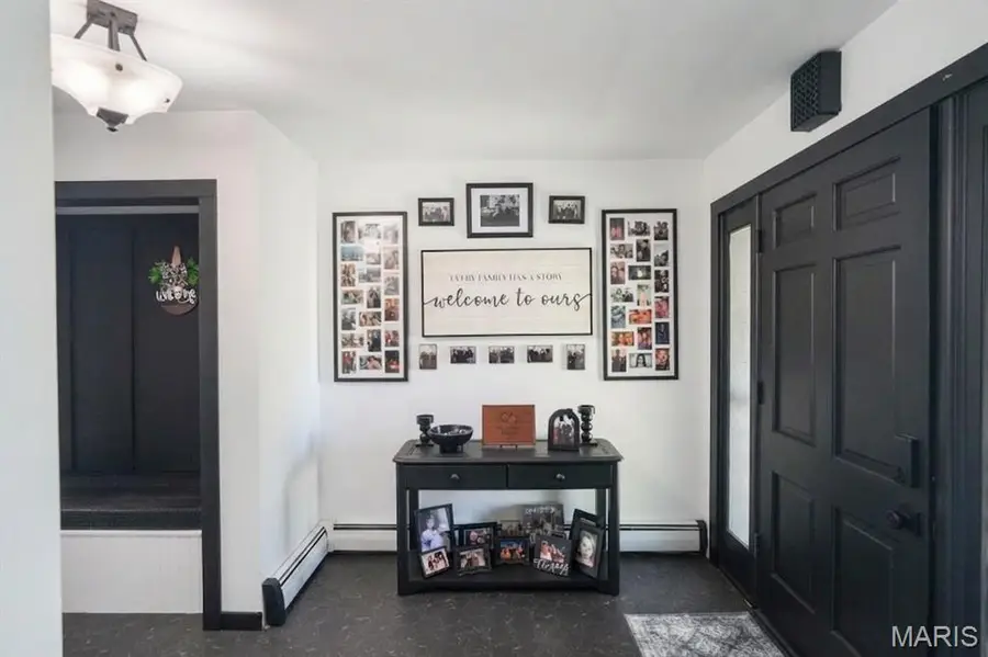 212 N Deneen Street, Staunton, IL 62088 - #3