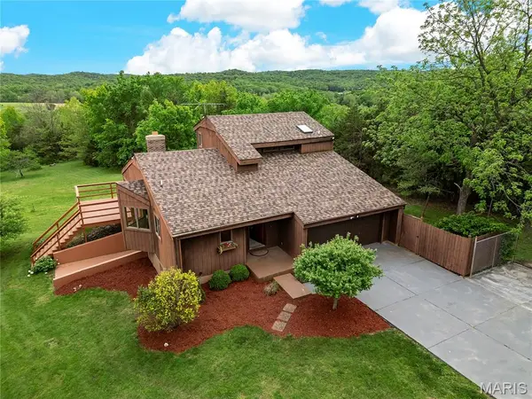 1451 Highway F, Defiance, MO 63341