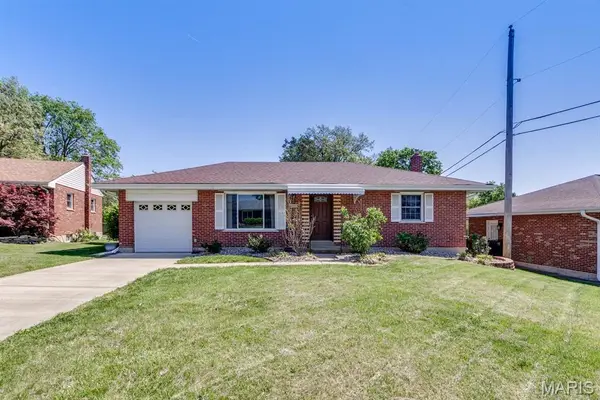 10102 Maryvale Lane, St Louis, MO 63123