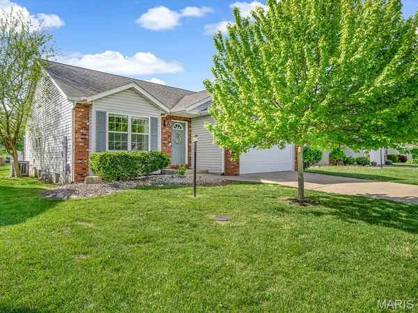 4 Jason Drive, Glen Carbon, IL 62034