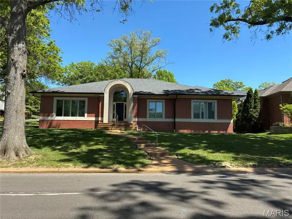 8333 Kingsbury Boulevard, Clayton, MO 63105