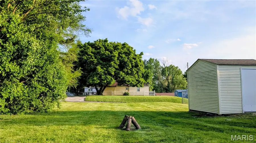 1008 W Main Street, Collinsville, IL 62234 - #2