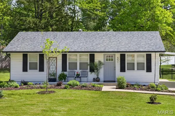551 Saint Josephs Dr. Drive, Ballwin, MO 63021