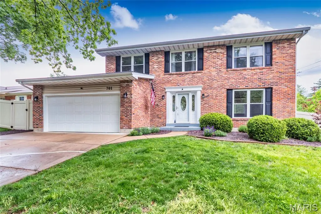 701 Oak Run Lane, Ballwin, MO 63021 - #1