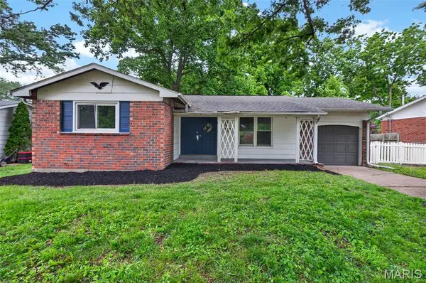 2195 Somerset Drive, Florissant, MO 63033