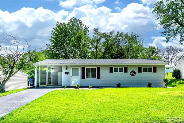 9462 Margo Ann Lane, St Louis, MO 63134