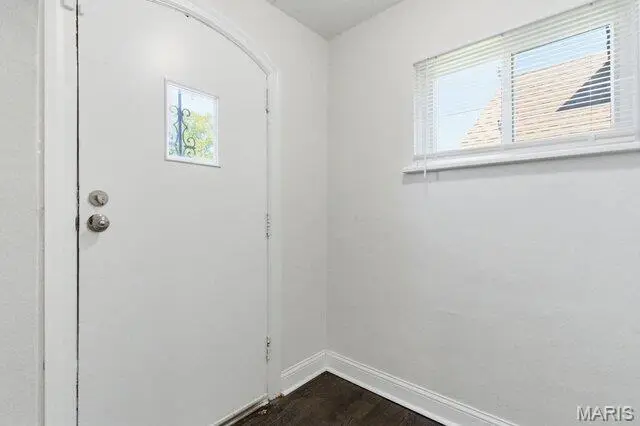 6758 Kenwood Drive, Saint Louis, MO 63121 - #3