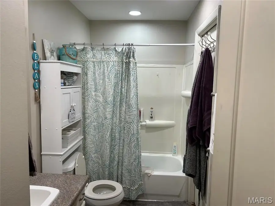 5224 - 5226 Ville Anita Court, Hazelwood, MO 63042 - #3