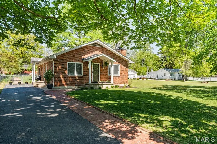 324 Hazel Avenue, Belleville, IL 62223 - #3