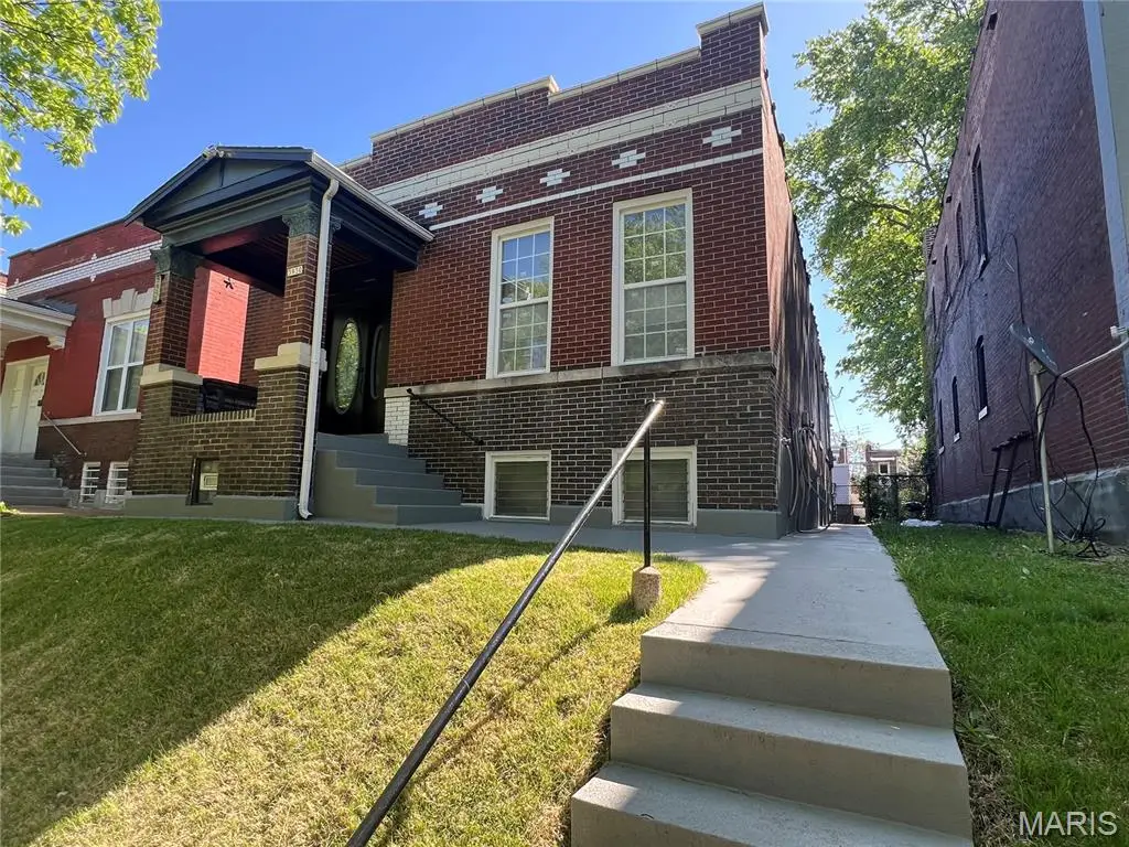 3930 Pennsylvania Avenue, Saint Louis, MO 63118 - #1