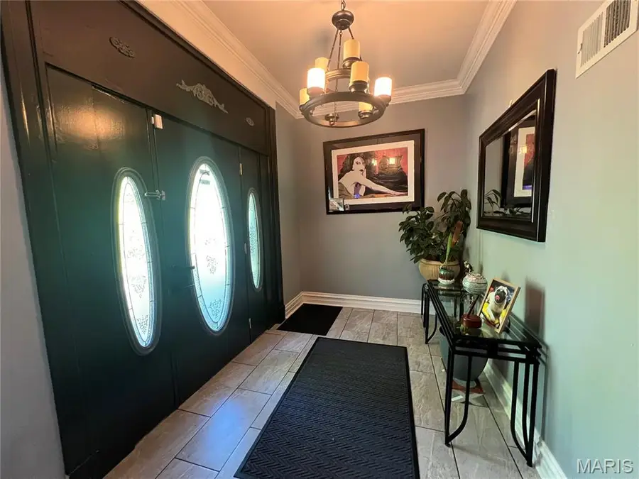 3930 Pennsylvania Avenue, Saint Louis, MO 63118 - #3