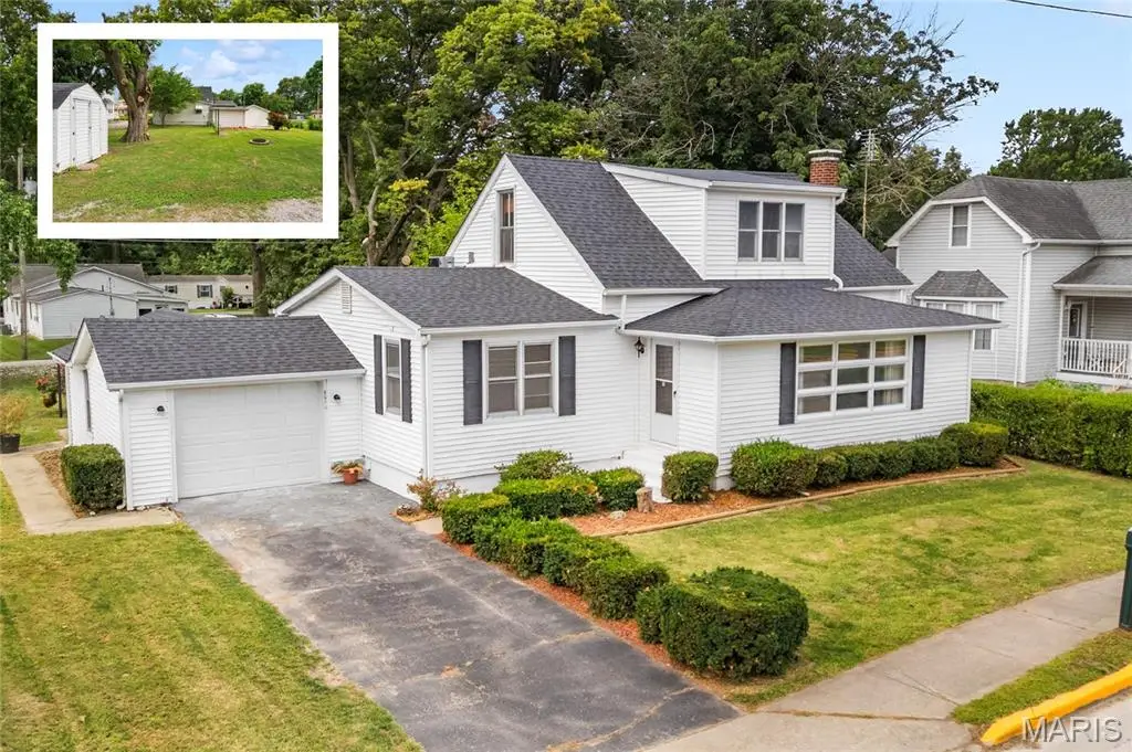 801 E Hanover Street, New Baden, IL 62265 - #1