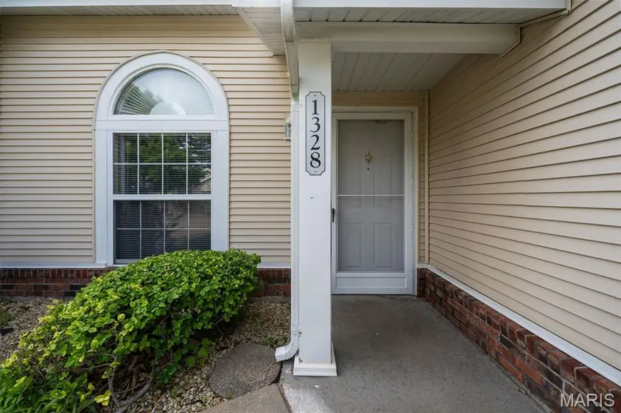 1328 Forest Creek Drive #1, Saint Peters, MO 63303 - #2